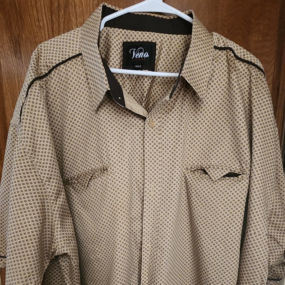 Veno clothing.....casual/dress shirt